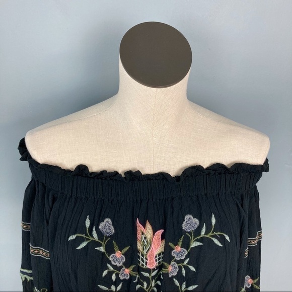 AEO Embroidered Off Shoulder Boho Peasant Top - Picture 3 of 15